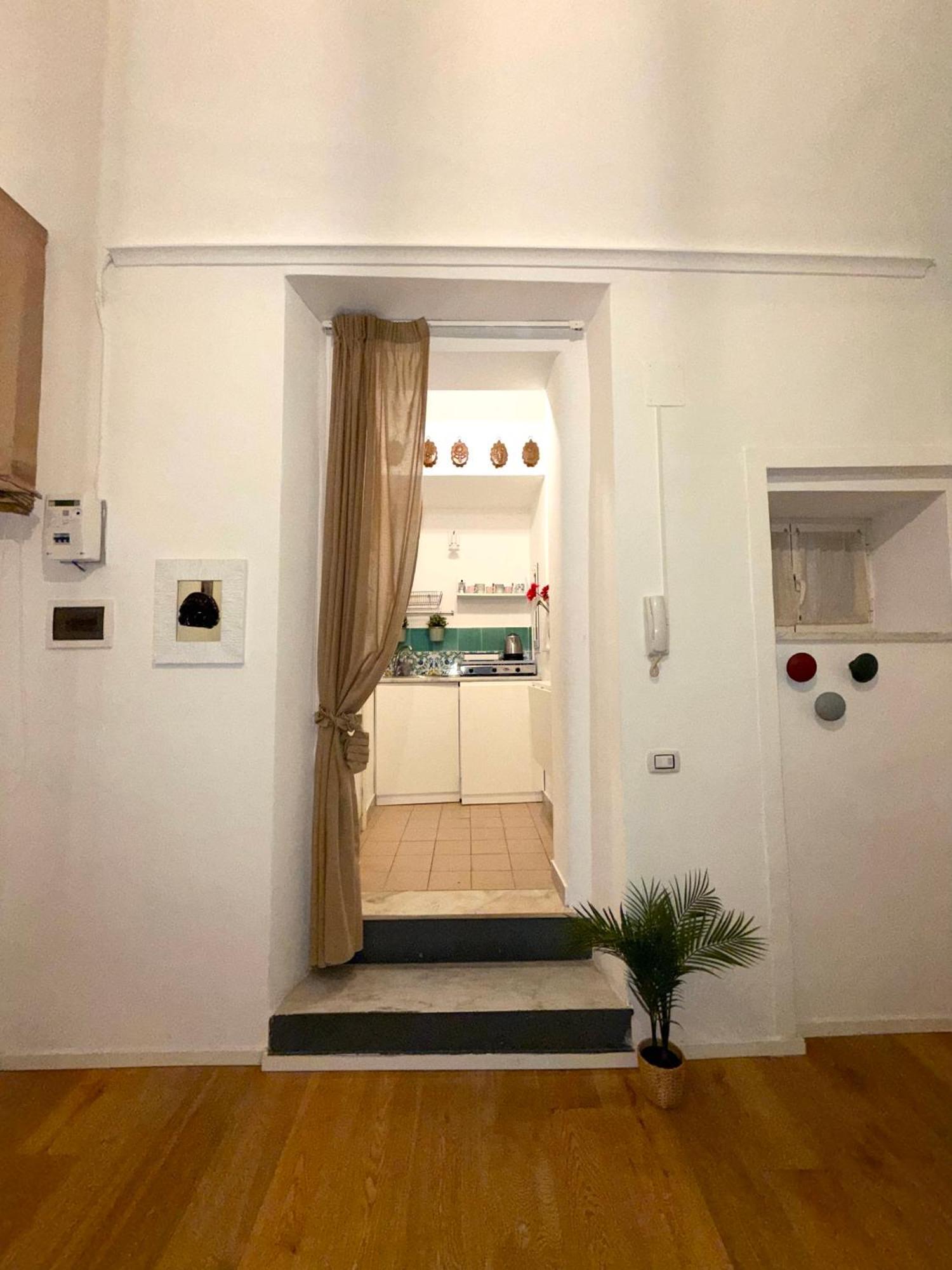 Fiftythree House - In The Heart Of Napels